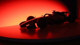 Der neue Bolide für die erste Formel-1-Saison von Audi wurde präsentiert.