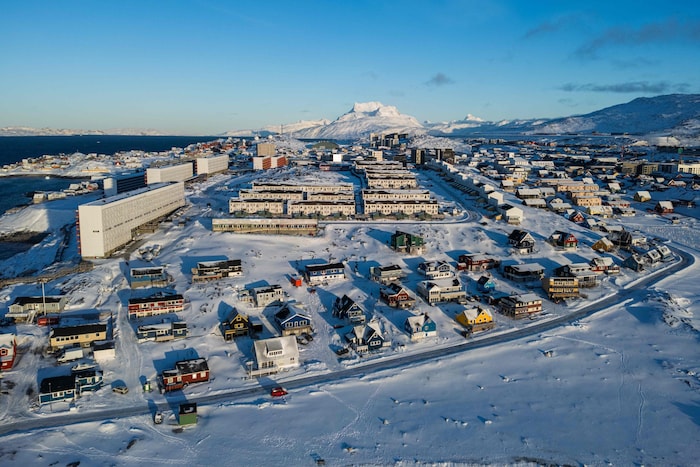 Grönland ist die größte Insel der Erde, zählt aber nur um die 60.000 Einwohner.
