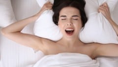 Fast jede zweite Person hierzulande hat schon einmal einen Orgasmus vorgetäuscht.