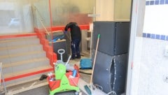 Der Schaden durch die Bankomatsprengung ist hoch. Der Bereich wurde großräumig abgesperrt.