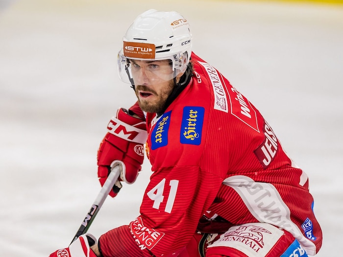 Mit Abwehrchef Jesper Jensen Aabo ist spätestens am Sonntag gegen Salzburg zu rechnen.