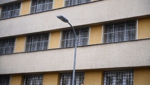 Hinter den Mauern dieses Gebäudes in Budapest nutzten einige Aufseher ihre Autoritätsrolle ...