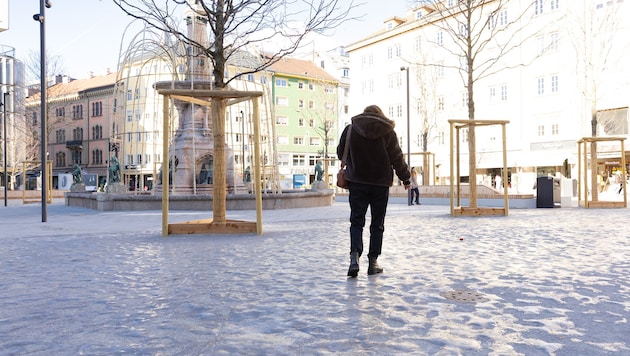 Der neugestaltete Bozner (Eislauf-)Platz: Wasser versickert in der „Schwammstadt“ – aber nur im ...