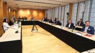 Im Februar soll die Befragung der Auskunftspersonen starten.