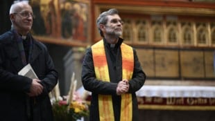 Was braucht es, um Hirte einer Diözese zu werden und ist man als Wiener Erzbischof automatisch ...