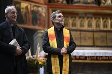 Was braucht es, um Hirte einer Diözese zu werden und ist man als Wiener Erzbischof automatisch ...