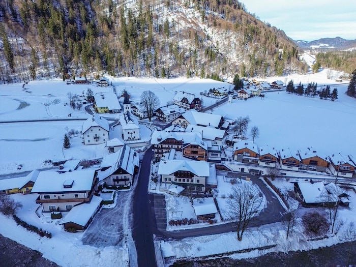 Fast ganz Hintersee liegt derzeit in der roten Zone.