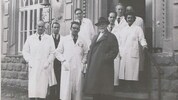 Lorenz Böhler im Kreise seiner Kollegen