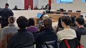 Die Schulklasse lauschte gebannt dem Verfahren am Landesgericht Eisenstadt.
