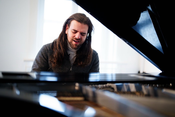 Der 36-Jährige gibt dem „Krone“-Team eine exklusive Vorpremiere auf seinen Song „Wenn ich ...