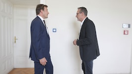 Mit Anwalt Maximilian Donner- Reichstädter tritt Strache als Privatankläger auf. Doch er ist ...
