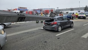 Die Ermittlungen nach dem Kran-Unglück am Südring laufen auf Hochtouren.