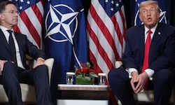 US-Präsident Donald Trump (re.) traft sich beim Weltwirtschaftsforum in Davos auch mit NATO-Chef ...