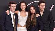 Ein Foto aus besseren Tagen: Cruz und Brooklyn Beckham mit Nicola Peltz und Mama Victoria ...
