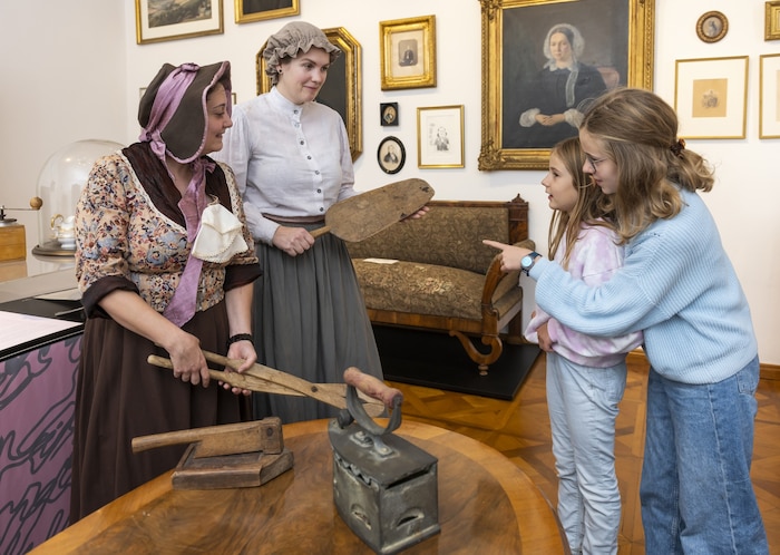 Auf zur Familienführung ins StifterHaus.