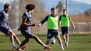 Eggestein (M.) gibt derzeit im Trainingscamp in Side Gas – er will im Frühjahr wieder viele Tore ...