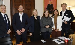 Nächste Gesprächsrunde über die Zukunft des Grazer Stadions: Manfred Eber, Rene Ziesler, Judith ...