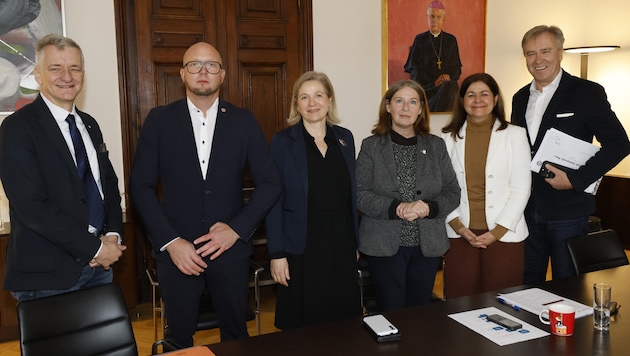 Nächste Gesprächsrunde über die Zukunft des Grazer Stadions: Manfred Eber, Rene Ziesler, Judith ...