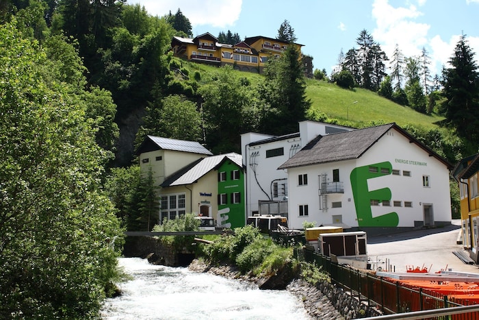 Der Verbund betreibt am Talbach eines der ältesten Wasserkraftwerke der Steiermark. Die ...