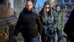 Die Lokalbetreiber Jacques und Jessica Moretti wurden stundenlang von der Staatsanwaltschaft ...