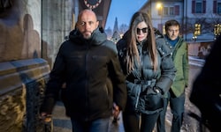 Die Lokalbetreiber Jacques und Jessica Moretti wurden stundenlang von der Staatsanwaltschaft ...