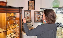 Nonnenspiegel im Gailtalmuseum im Schloss Möderndorf: Fromme Motive erlaubten den Blick in den ...