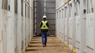 Invinity Vanadium-Speicher sind höchst praktikabel und ökologisch nachhaltig. Die Anlagen sind leicht zu ...