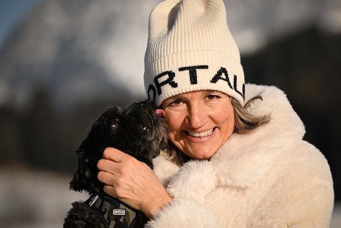 Ein Bild sagt mehr als tausend Worte: „Oscar“ ist Ehrlichs vierbeiniger Schatz.