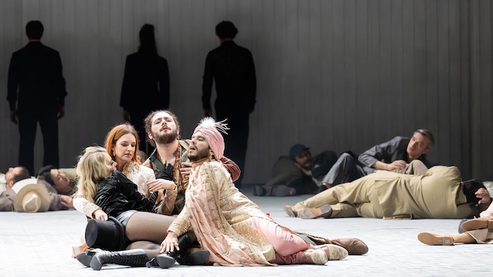 In Liebesturbulenzen: Sofía Esparza (Nitetis), Marina Monzó (Benamor), Alejandro Baliñas Vieites ...