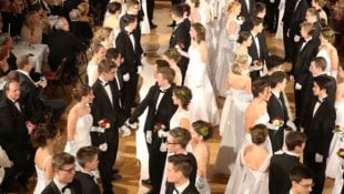 Die Polonaise zur Eröffnung ist ein Besuchergarant, deshalb kommen nämlich Familien und Freunde.