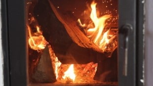 Der Verein „Holz mit Herz“ spendet Wärme durch Brennholz.