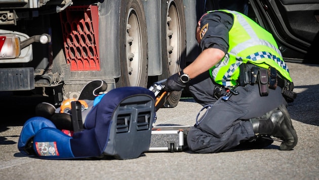 Durch eine Polizeikontrolle bei der Schmuggelfahrt kamen die Ermittlungen ins Rollen. ...
