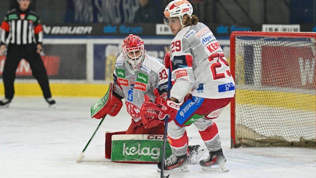 Auch Mario Kempe (re.) muss das Match in Vorarlberg am Freitag verletzt auslassen.