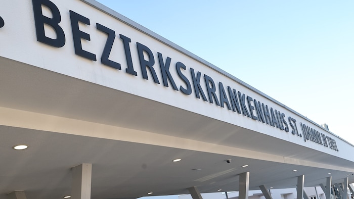 Im Bezirkskrankenhaus St. Johann in Tirol kam es Montagfrüh zum Einsatz.