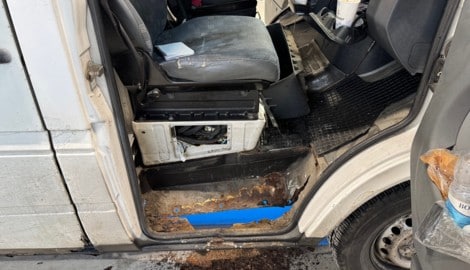 Solche Bilder sind für Autobahnpolizisten auch in Oberösterreich keine Seltenheit: Schrott-Lkw ...