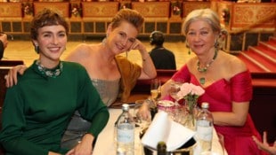 Glamouröse Gäste: Francesca Thyssen-Bornemisza mit Tochter Gloria Habsburg und Agnes ...