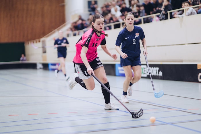 Floorball können Sie mit dem Sportkombiticket erleben