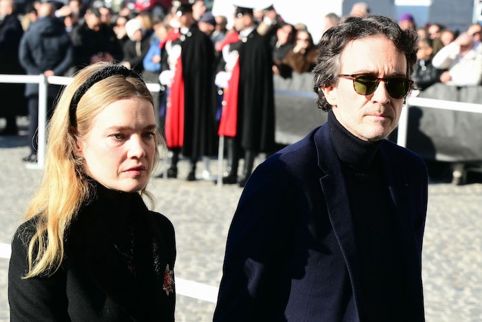 Das russische Model Natalia Vodianova und Dior‑Chef Antoine Arnault treffen zur Trauerfeier für ...