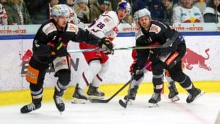 Peter Hochkofler (M.) muss seine Saison vorzeitig beenden.