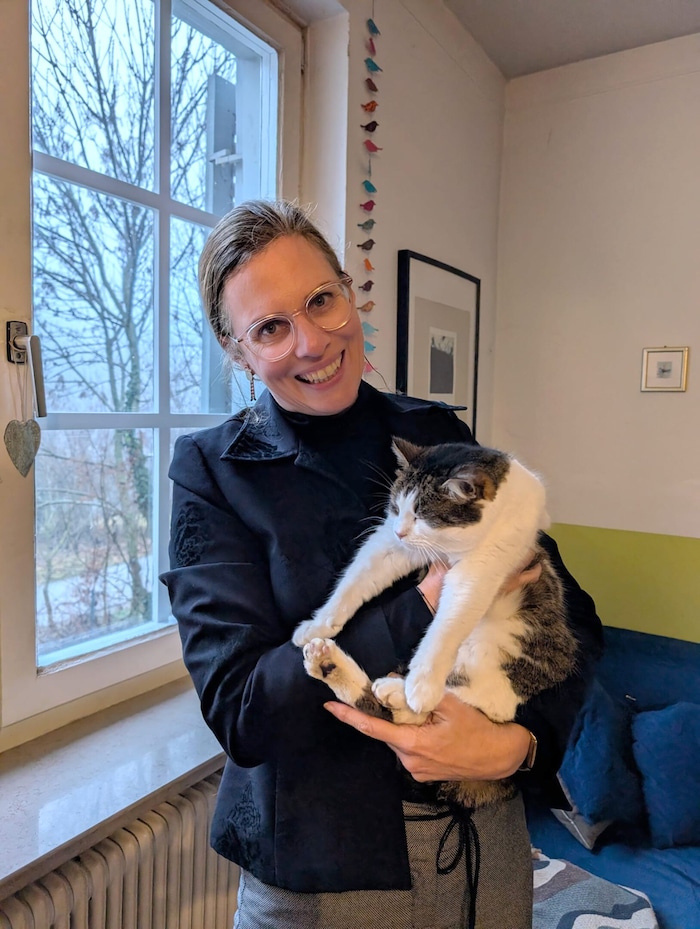 LH-Stv. Anja Haider Wallner mit ihrer Katze „Lilly“.