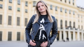 Julias Steen tritt gegen elf weitere Musiker und Bands an, wer gewinnt, vertritt Österreich.