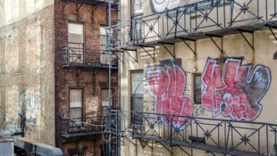 Ermittler fanden die zwei Buben in einer Wohnung im sechsten Stock im Bronx-Stadtteil Riverdale ...