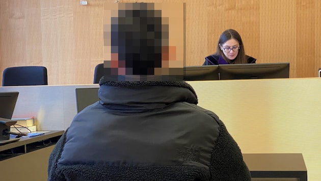 Der 36-jährige Angeklagte wurde von Richterin Sabrina Tagwercher zu einer teilbedingten ...