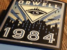 George Orwells Roman „1984“ ist aktueller denn je. Nur dass es keinen staatlichen Terror ...