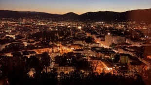 Graz bei Nacht: Die geltenden Licht-Regelungen sind manchen zu unscharf.