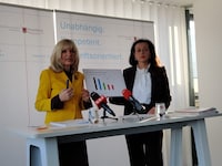 Die Direktorin des Vorarlberger Landesrechnungshofs, Brigitte Eggler-Bargehr, und ihre ...