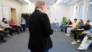 Heinz Stephan Tesarek Mit Anfang des Jahres wurden die Werte- und Orientierungskurse von drei auf fünf Tage ...