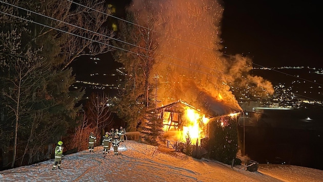 Die Ferienhütte brannte vollkommen nieder.