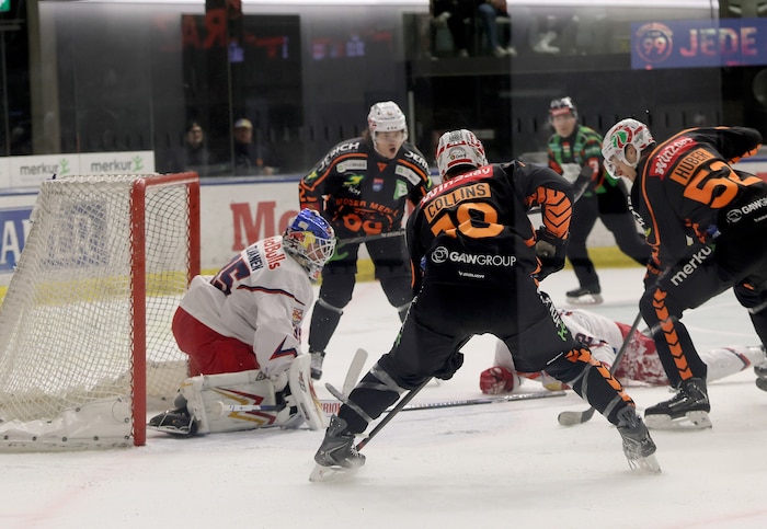 Die 99ers nahmen den Kasten der Salzburger in Beschlag – am Ende erfolglos.