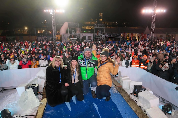 „Krone“-Gewinner durften Bühnenluft schnuppern.